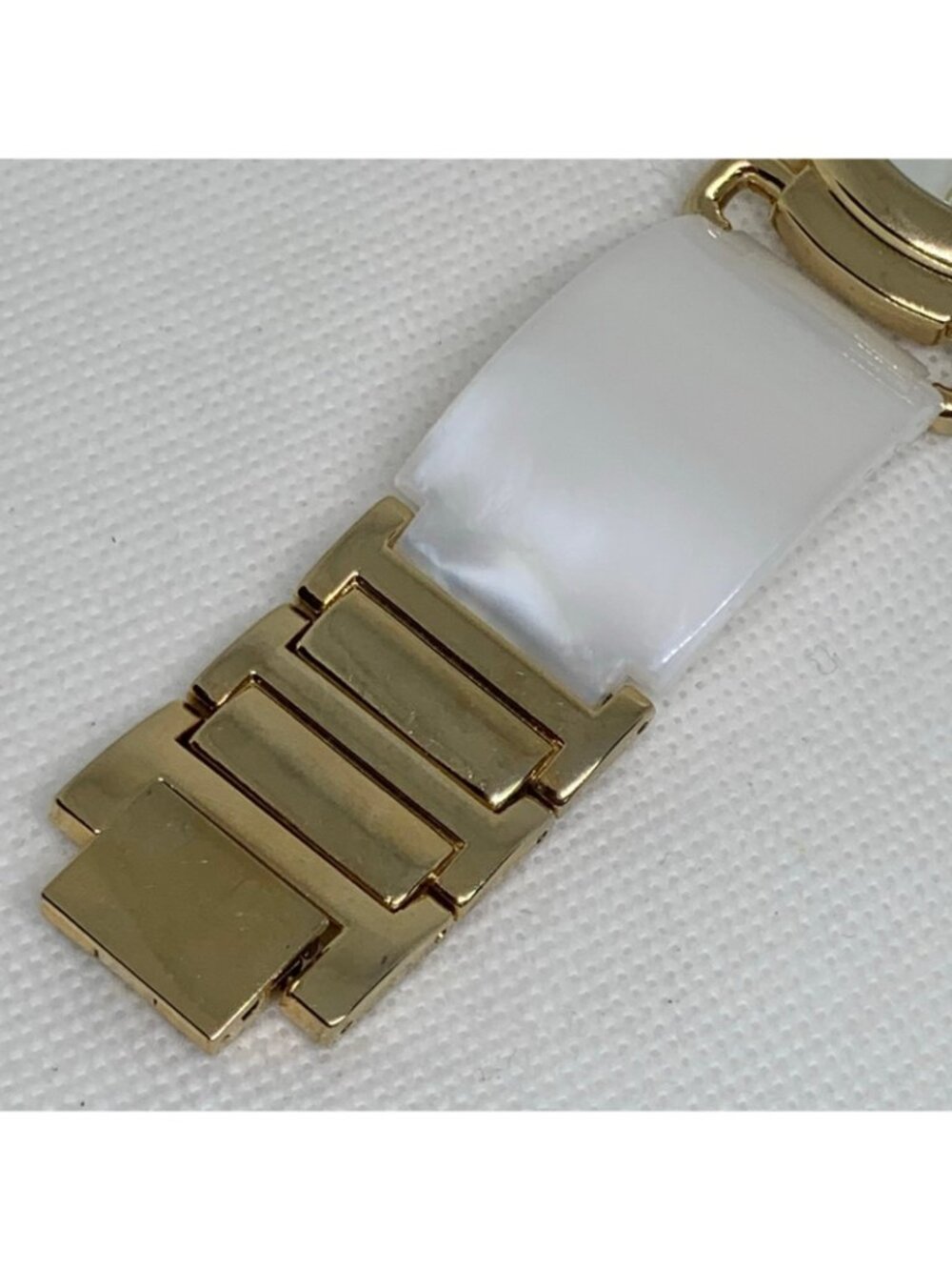 Chico’s gold tone women watch 35mm round case quartz analog mop dial 7” running - Picture 6 of 8